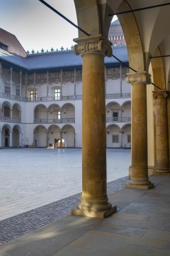 Säulen im Wawelhof