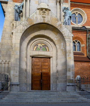 Eintritt in die Basilika des Heiligen Herzens Jesu in Krakau