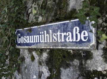 Hallstätter Straßenschild