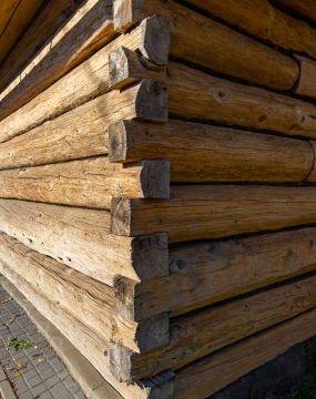 Holzarchitektur, Eckstrukturelemente des Gebäudes