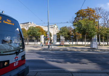 Straßenbahn am Operning und Burgring in Wien