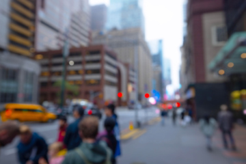 Nebliges und verschwommenes Bild, New York, Menschen auf der Straße