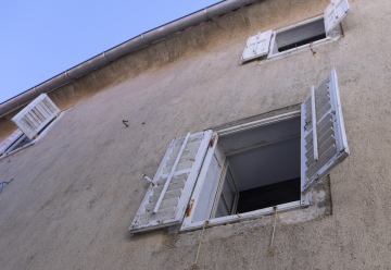 Fensterläden im Altbau öffnen