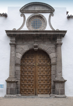 Historisches Portal der Kirche in Icod de los Vinos