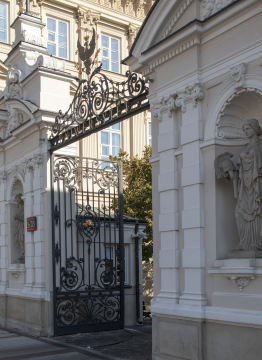 Eingang zur Universität Warschau