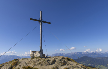 Kreuz auf dem Gipfel des Grießenkarecks in Österreich
