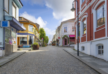 Stavanger Teil der Altstadt mit Flachbauten.