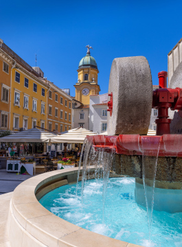 Rijeka, Kroatien Brunnen im Zentrum der Altstadt