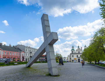 Częstochowa-Kreuz auf dem Daszyński-Platz
