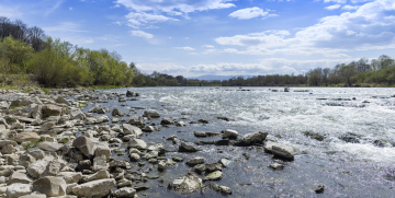 Rapid River, Steinufer