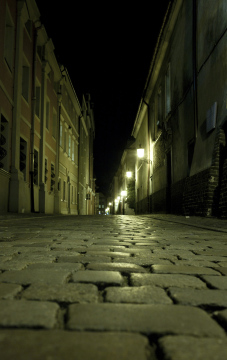 Straße im Dunkeln