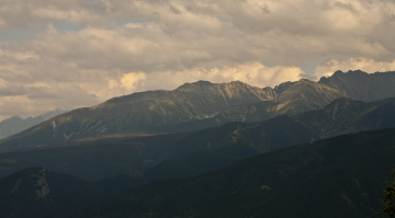 Ansicht der Tatra-Berge am bewölkten Tag