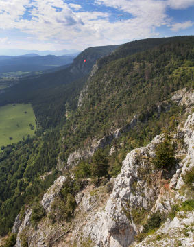 Blick auf das weite Tal