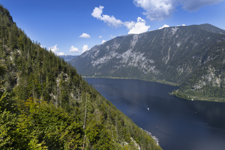 Berge rund um den Hallstättersee. Österreich