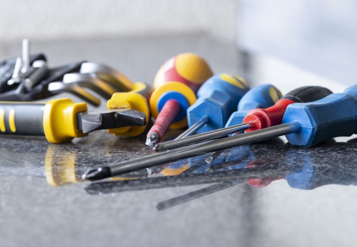 Schraubendreher und Inbusschlüssel