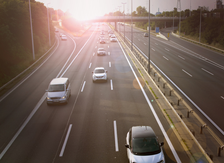 Auto Bewegung auf der Autobahn