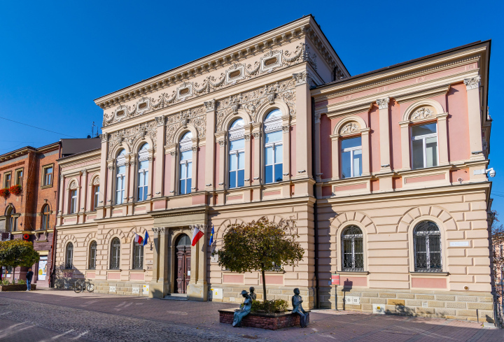 Spiegelsaal in Tarnów. Historisches Mietshaus in Wałowa 10.