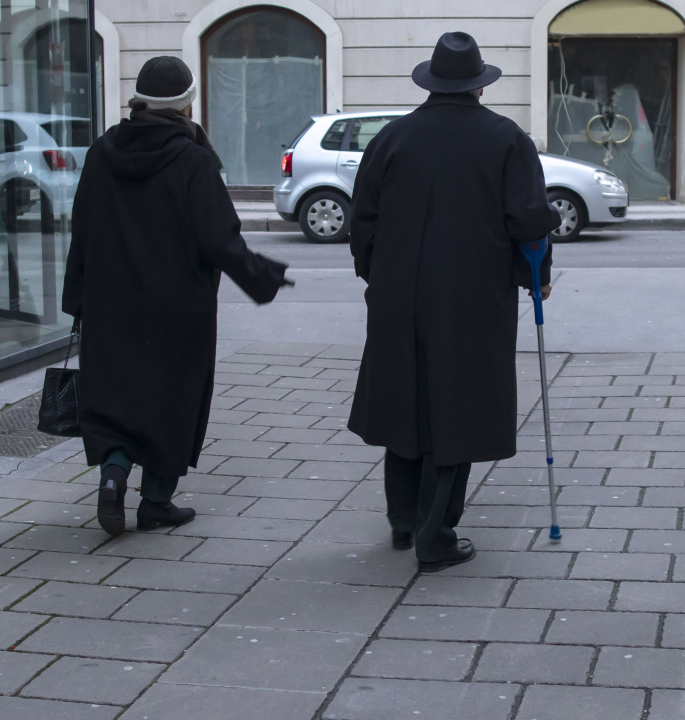 Ältere Menschen auf der Straße