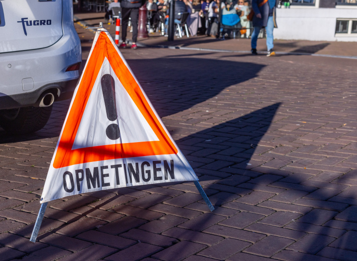 Messen, Straße gesperrt, Straßenschild