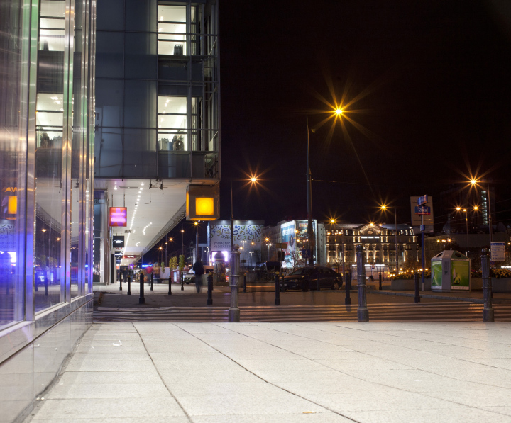 Warschauer Straßen bei Nacht