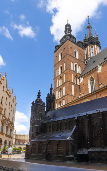 St. Mary's Basilica und Modell in Bronze gegossen