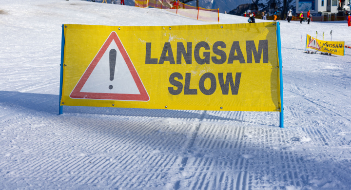 Langsamere Beschriftung. Skipiste.