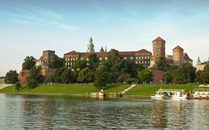 Wawel und Schiffe