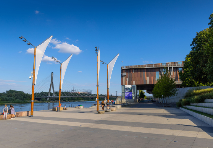 Vistula Boulevards in der Nähe des Copernicus Science Center in Warschau