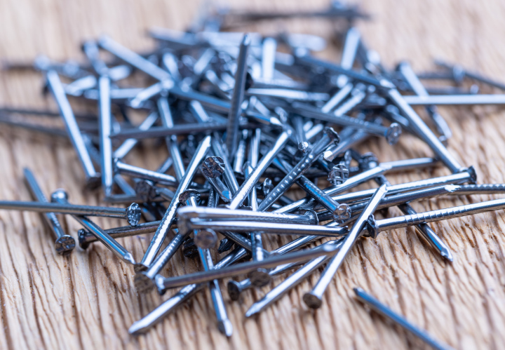 Verstreute Nägel