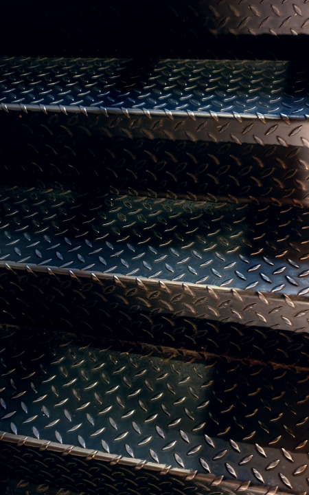 Treppe von der Schachbrettplatte