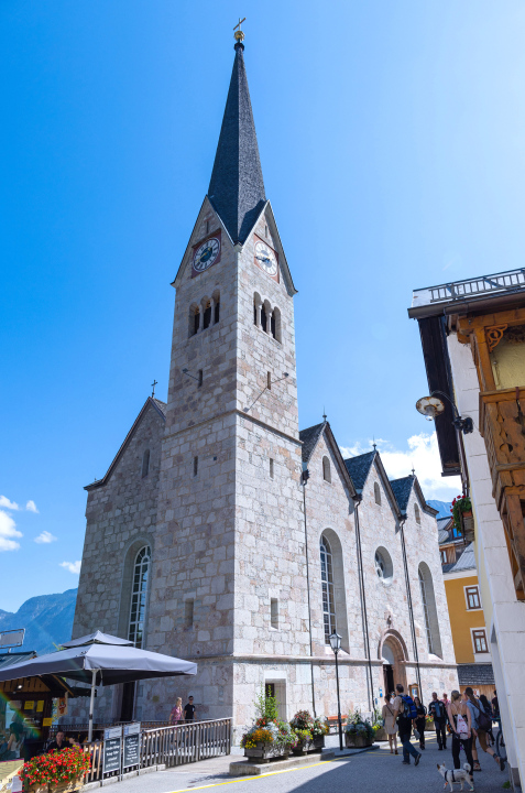 Historische Kirche in Hallstatt, Österreich