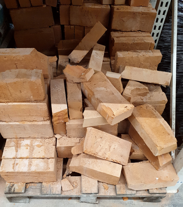 Ziegel auf einer Palette